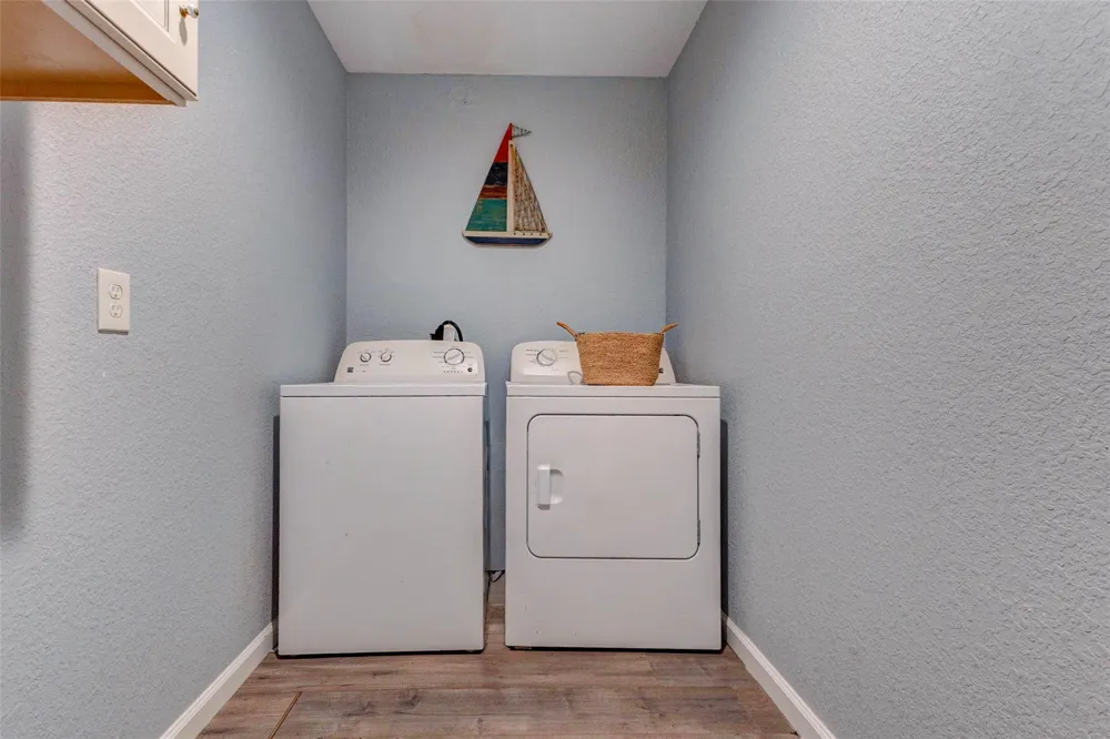 90 Dolphin Lane Freeport, TX 77541