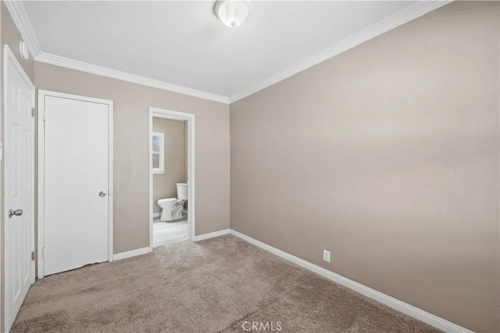 17797 Grand A & B Lake Elsinore, CA 92530