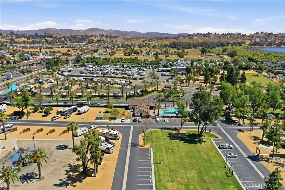 17797 Grand A & B Lake Elsinore, CA 92530