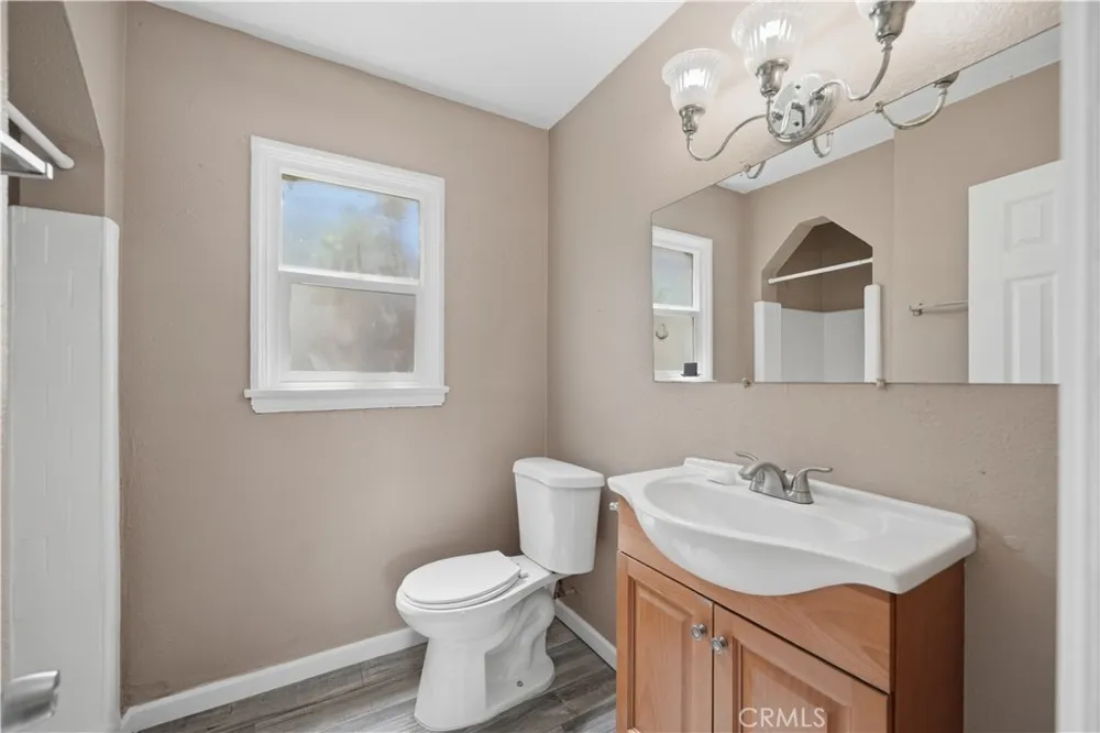 17797 Grand A & B Lake Elsinore, CA 92530