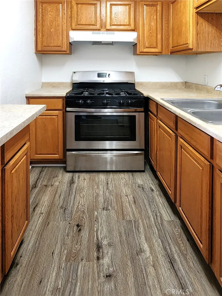 17797 Grand A & B Lake Elsinore, CA 92530