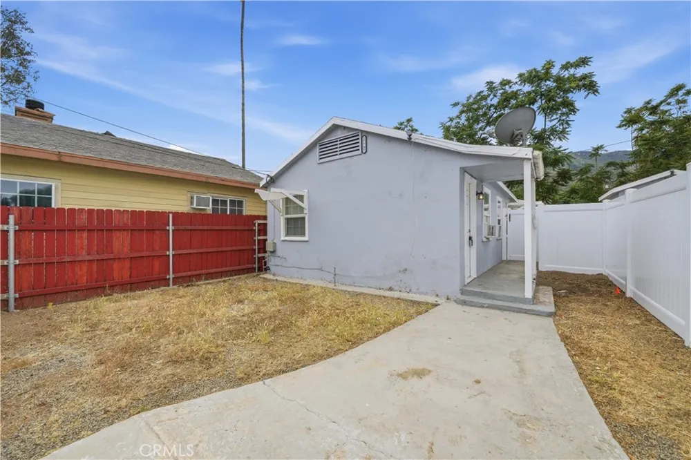 17797 Grand A & B Lake Elsinore, CA 92530