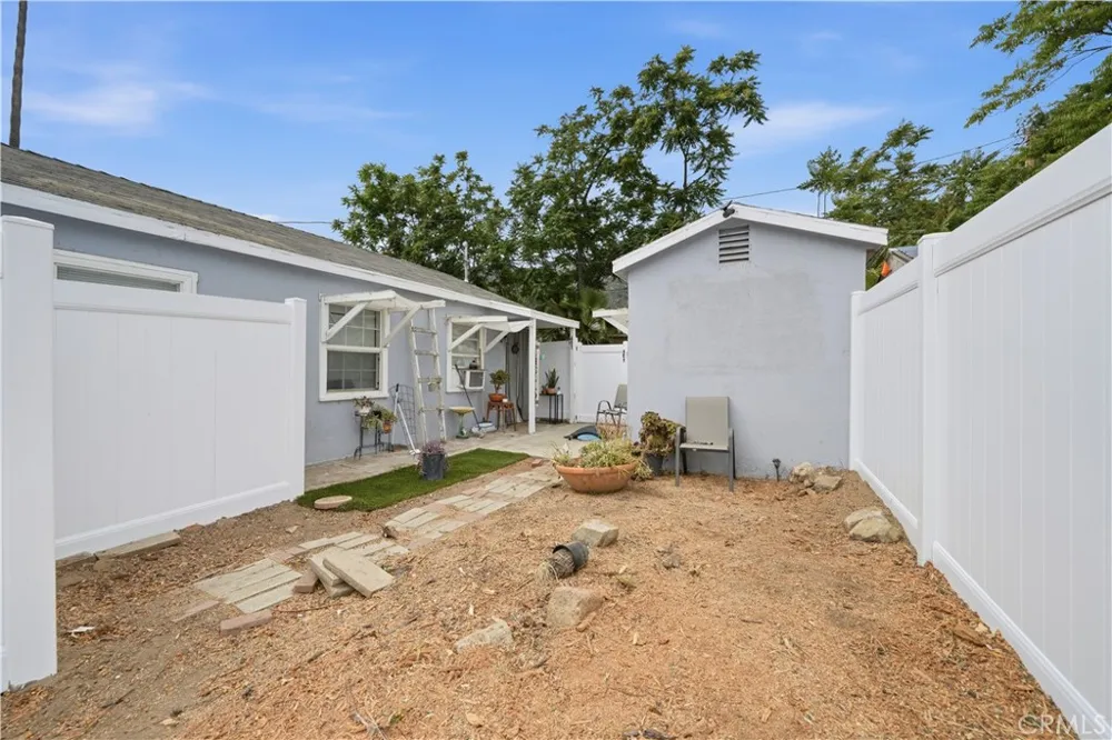 17797 Grand A & B Lake Elsinore, CA 92530