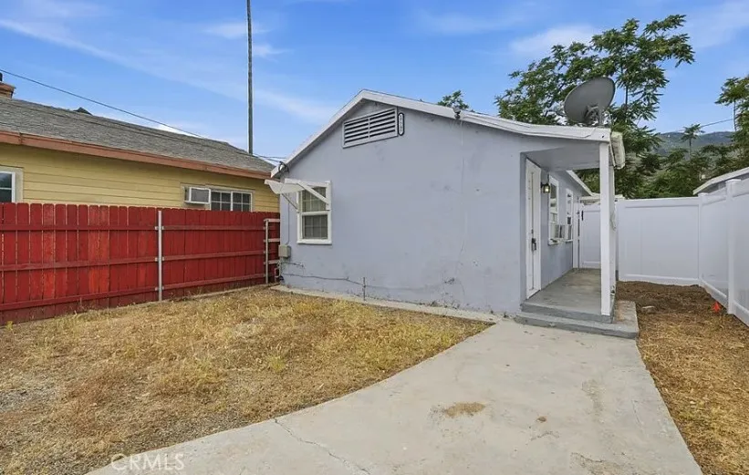 17797 Grand A & B Lake Elsinore, CA 92530