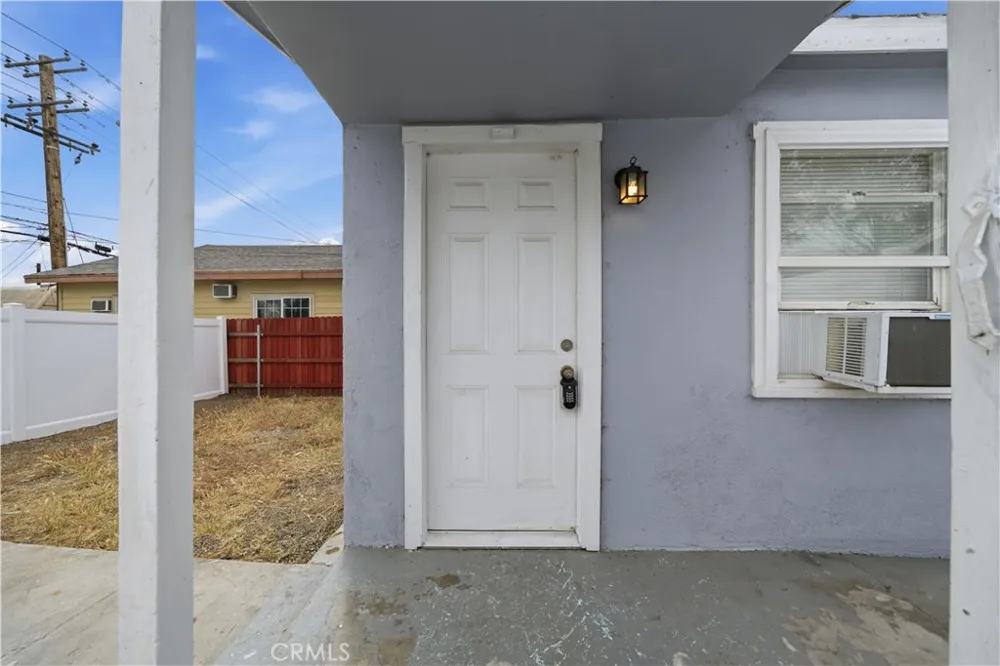 17797 Grand A & B Lake Elsinore, CA 92530