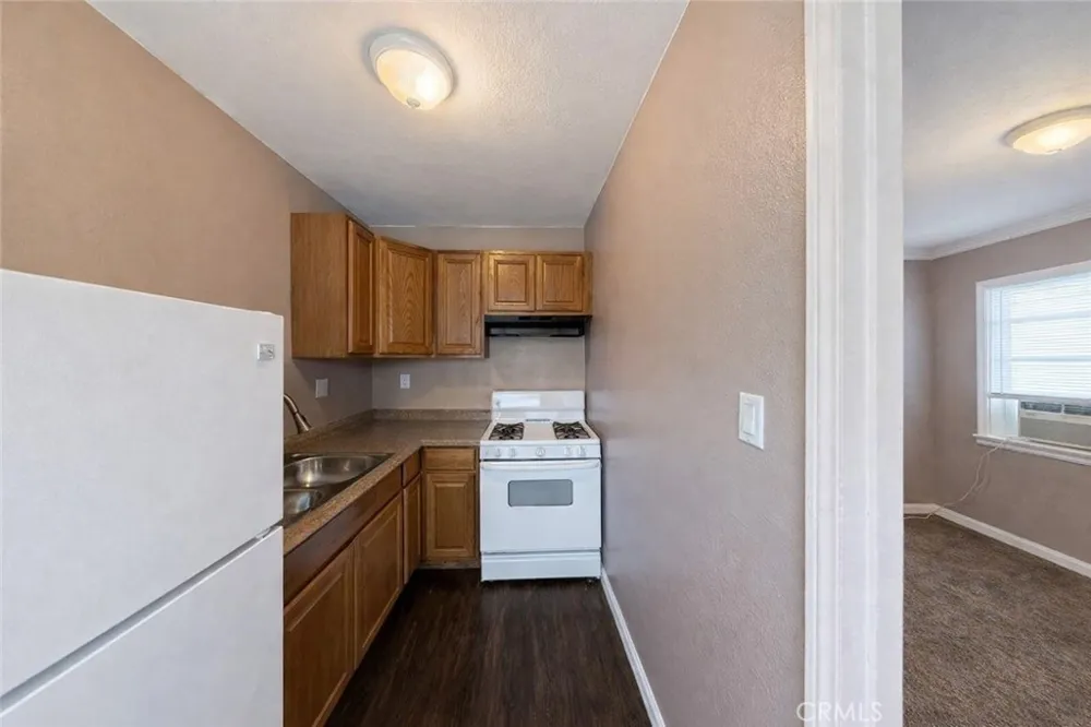 17797 Grand A & B Lake Elsinore, CA 92530