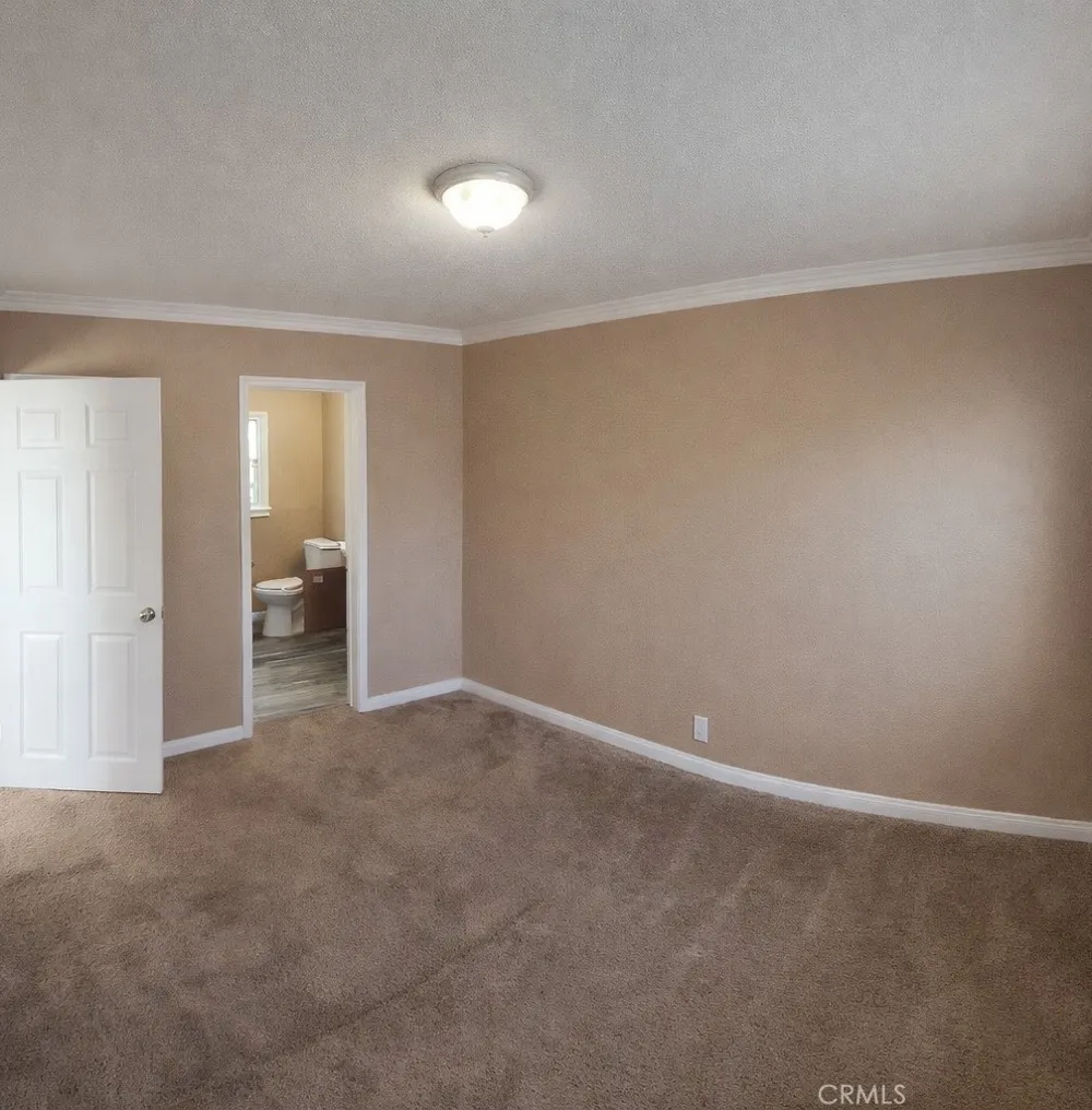 17797 Grand A & B Lake Elsinore, CA 92530