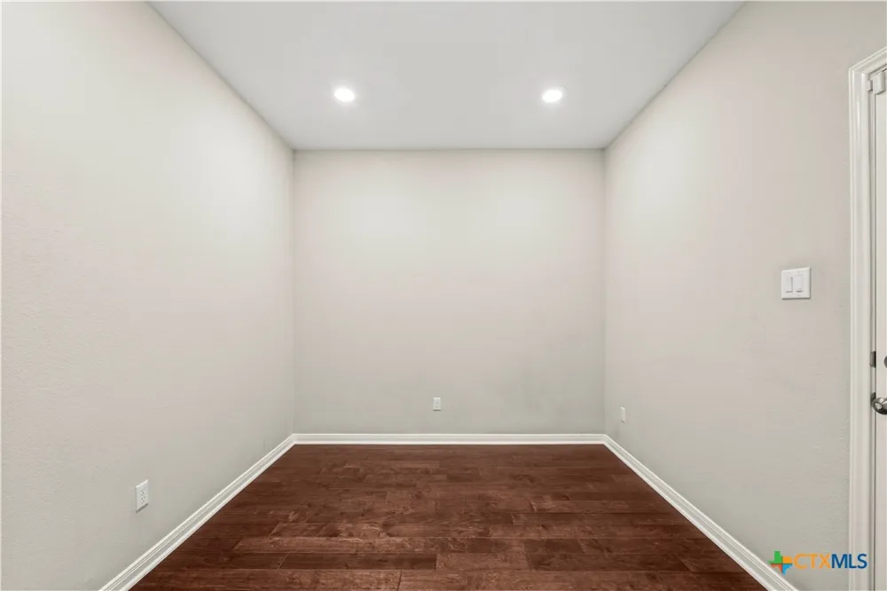 5353 Lancaster Drive Belton, TX 76513