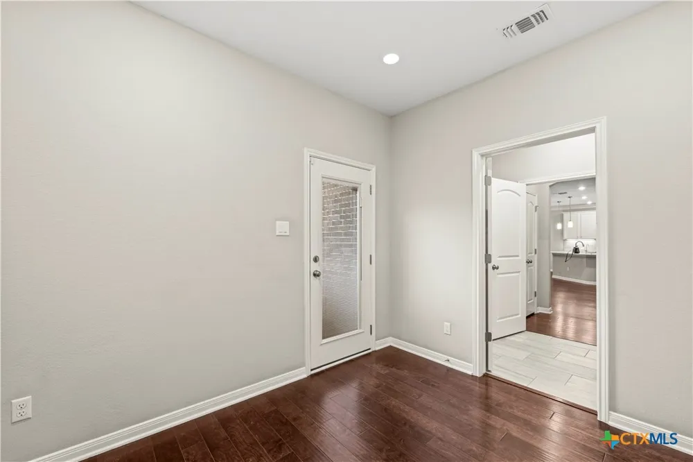 5353 Lancaster Drive Belton, TX 76513