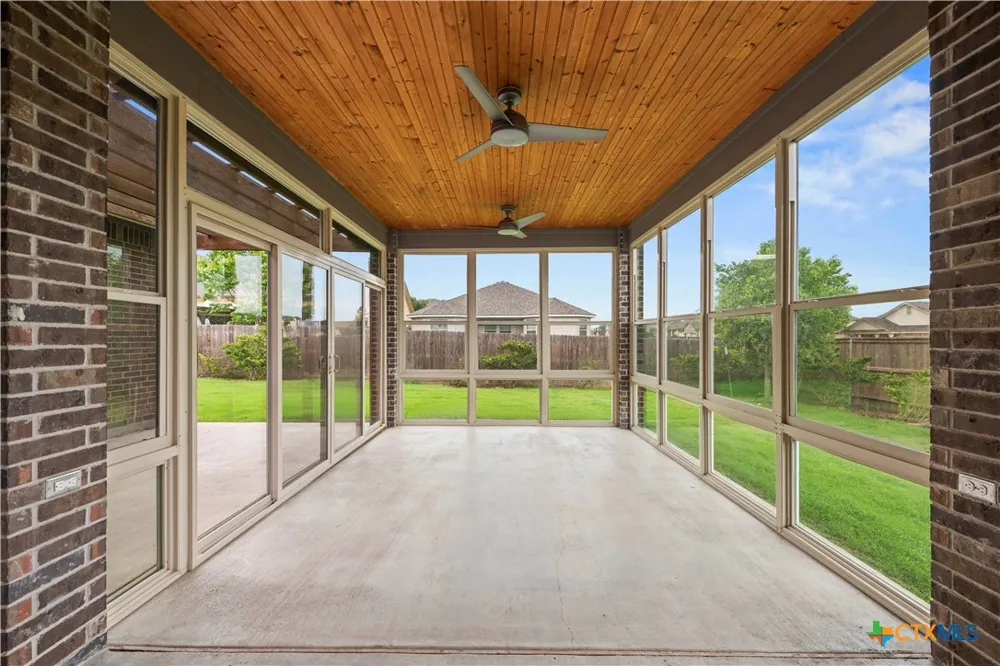 5353 Lancaster Drive Belton, TX 76513