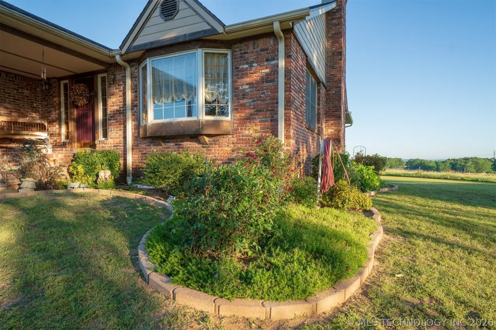 24751 S 200 ROAD Henryetta, OK 74437