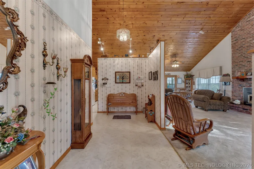 24751 S 200 ROAD Henryetta, OK 74437