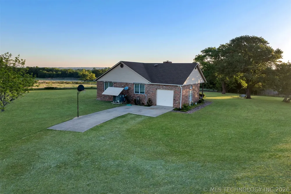 24751 S 200 ROAD Henryetta, OK 74437