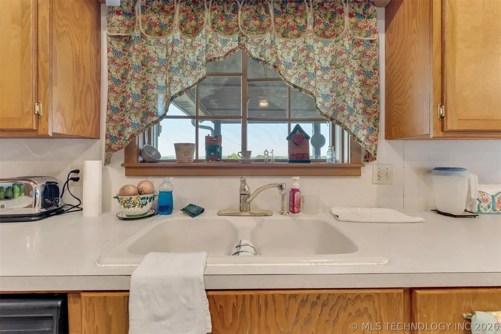 24751 S 200 ROAD Henryetta, OK 74437
