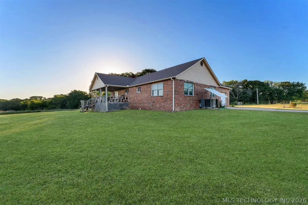 24751 S 200 ROAD Henryetta, OK 74437