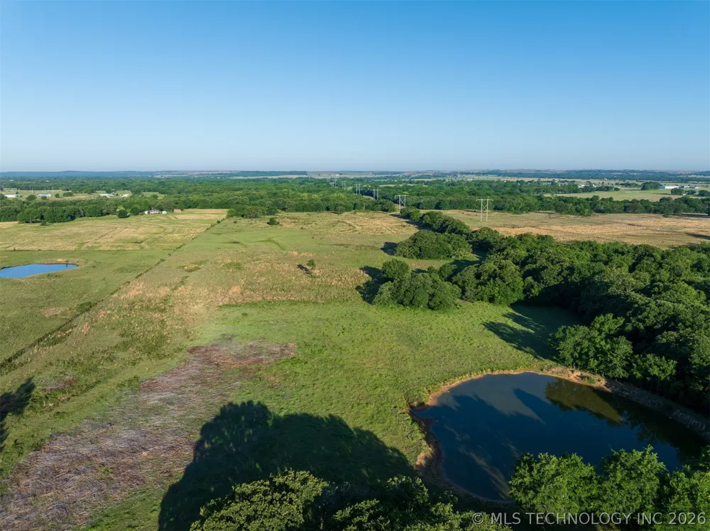 24751 S 200 ROAD Henryetta, OK 74437
