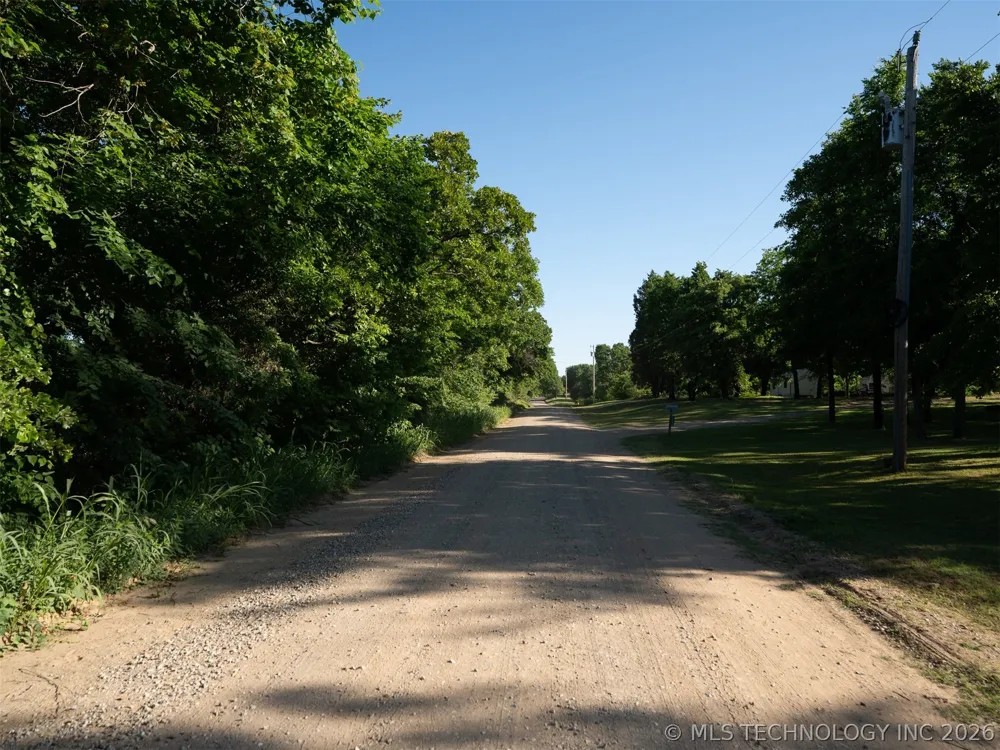 24751 S 200 ROAD Henryetta, OK 74437