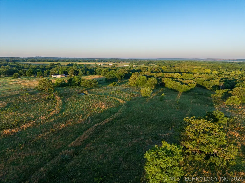 24751 S 200 ROAD Henryetta, OK 74437