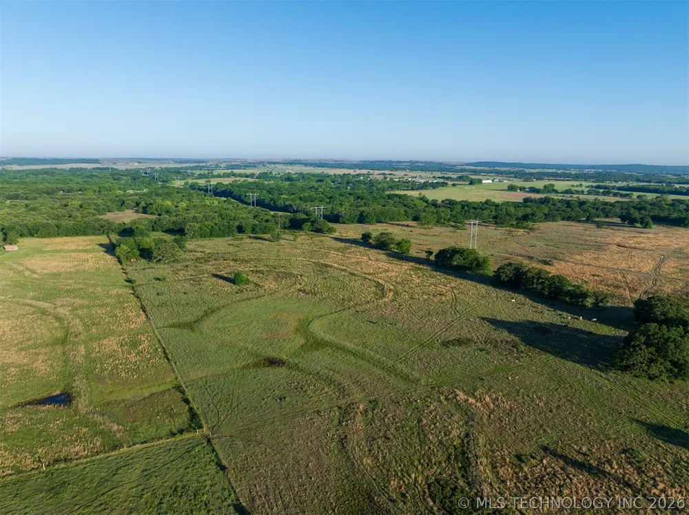 24751 S 200 ROAD Henryetta, OK 74437