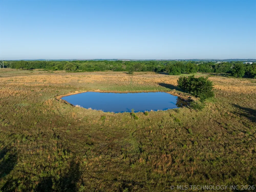 24751 S 200 ROAD Henryetta, OK 74437