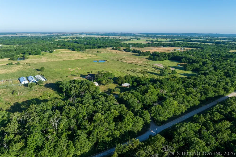 24751 S 200 ROAD Henryetta, OK 74437