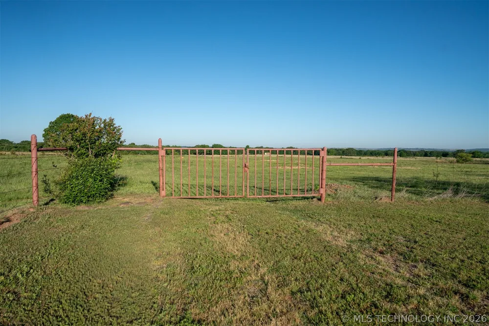 24751 S 200 ROAD Henryetta, OK 74437