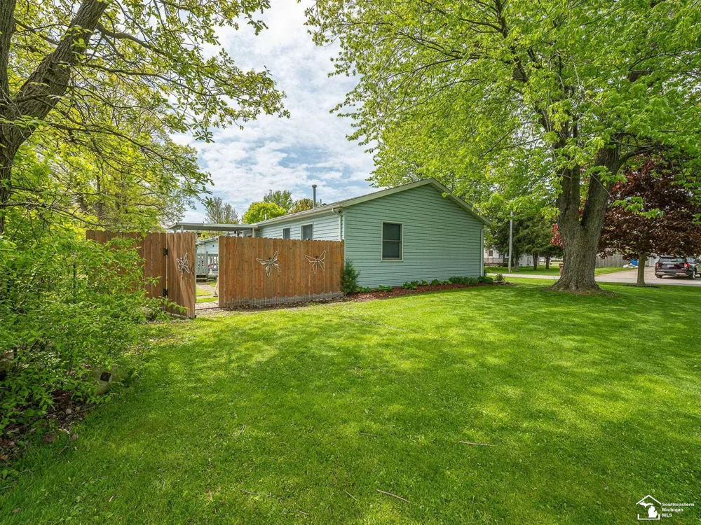 4972 Elm Street Frenchtown Township, MI 48166