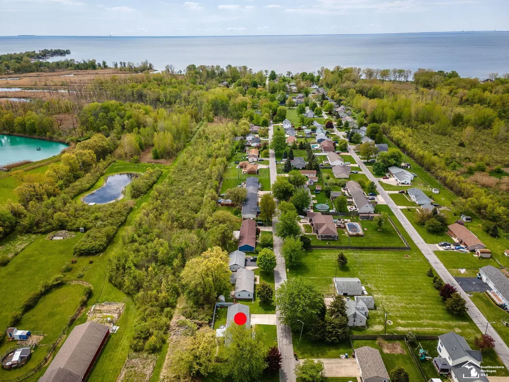 4972 Elm Street Frenchtown Township, MI 48166