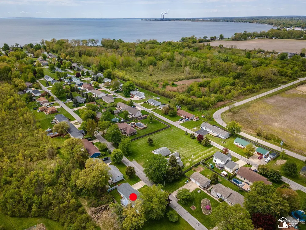 4972 Elm Street Frenchtown Township, MI 48166
