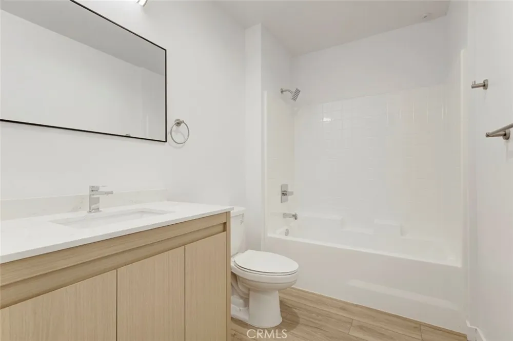 14810 Delano Street #204 Van Nuys, CA 91411