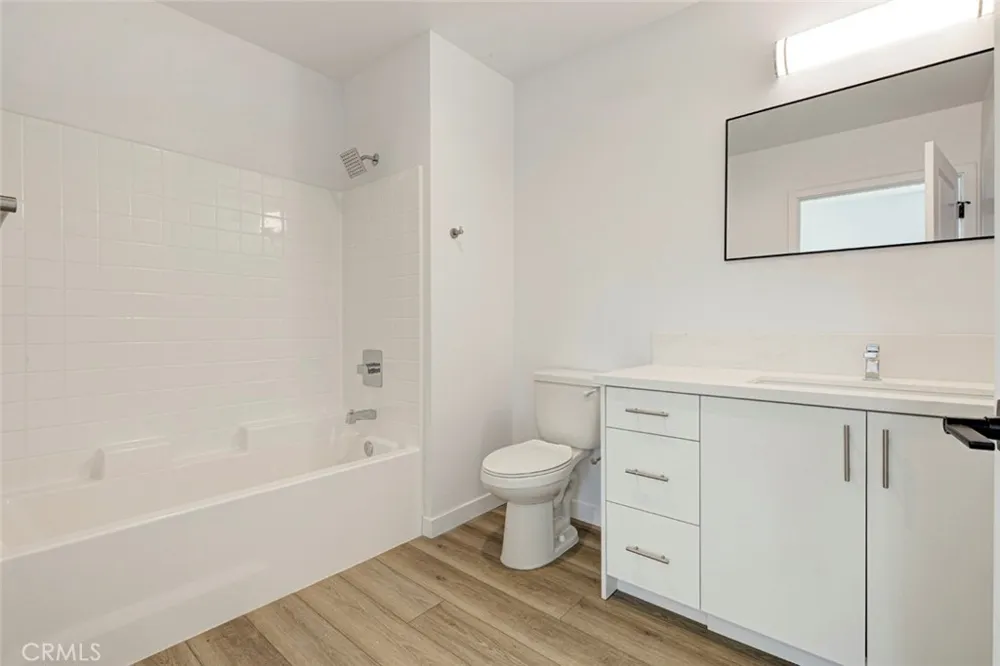 14810 Delano Street #204 Van Nuys, CA 91411
