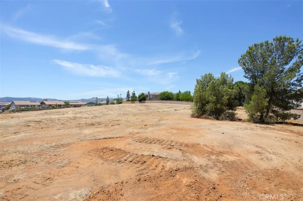 2 Jackson Ave Murrieta, CA 92562