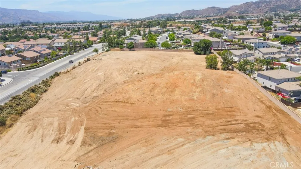 2 Jackson Ave Murrieta, CA 92562