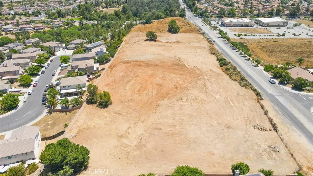 2 Jackson Ave Murrieta, CA 92562