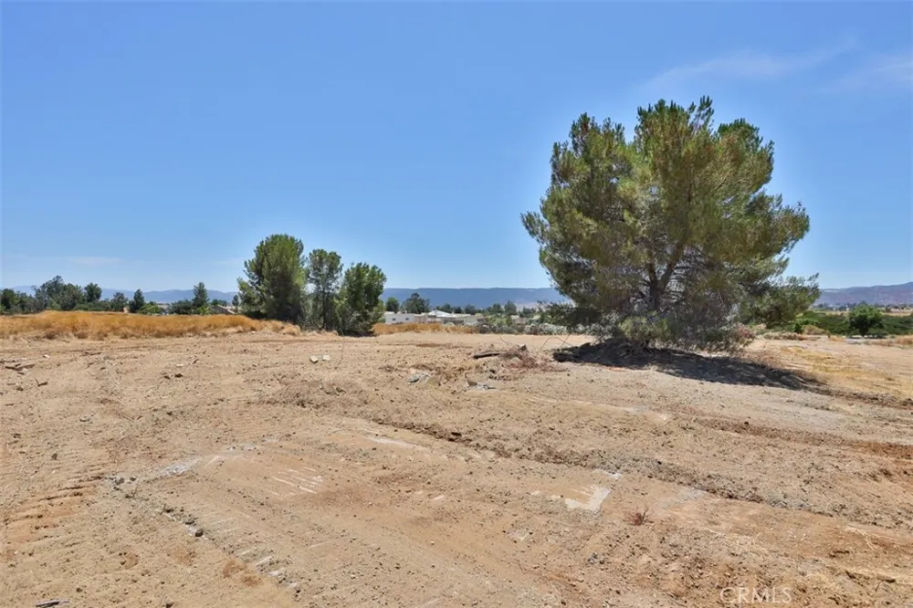 2 Jackson Ave Murrieta, CA 92562