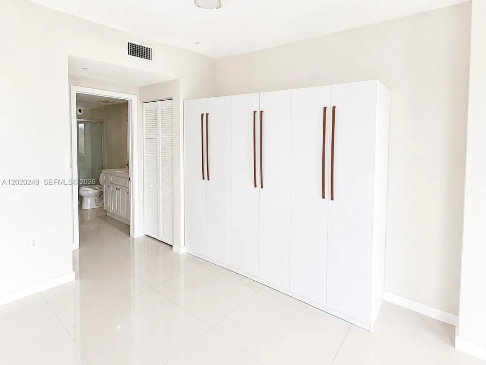 3470 E Coast Ave #H1712 Miami, FL 33137