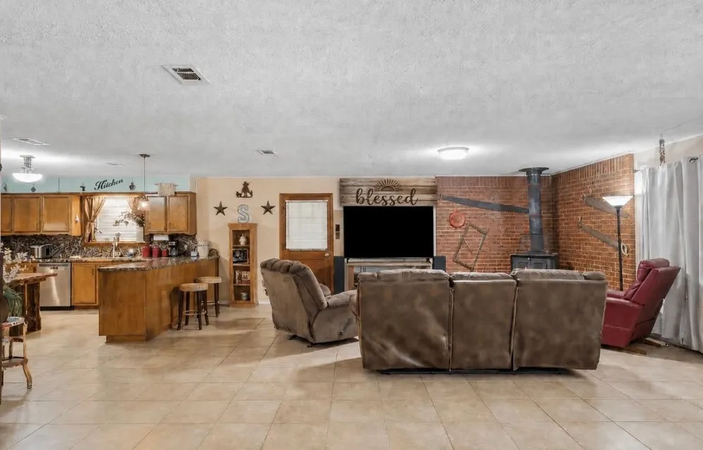 7611 Fm 314 Ben Wheeler, TX 75754