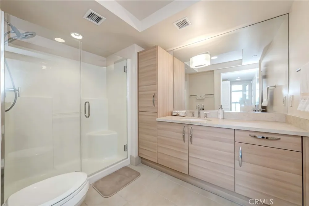 13650 Marina Pointe Drive #1506 Marina del Rey, CA 90292