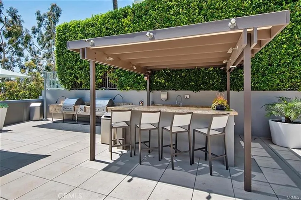 13650 Marina Pointe Drive #1506 Marina del Rey, CA 90292