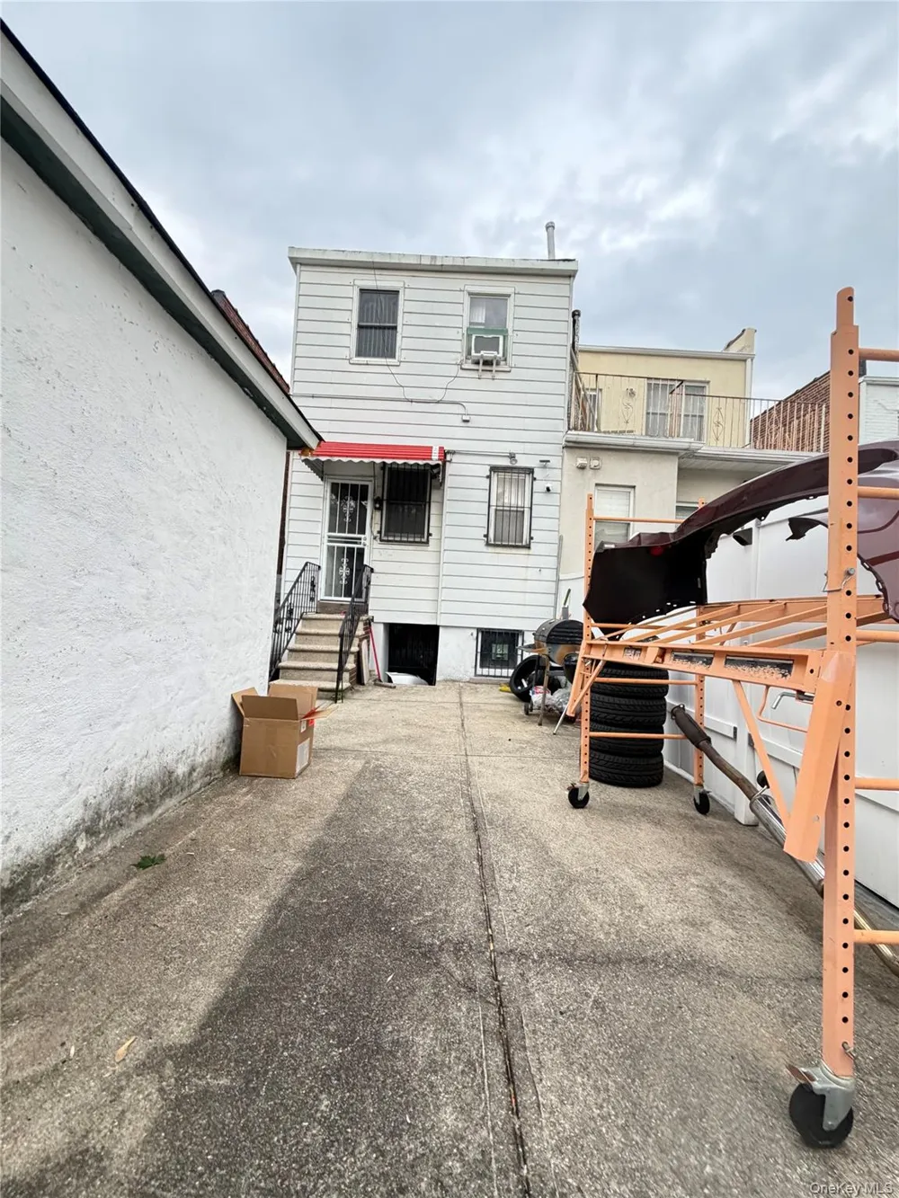 3007 84th Street East Elmhurst, NY 11370