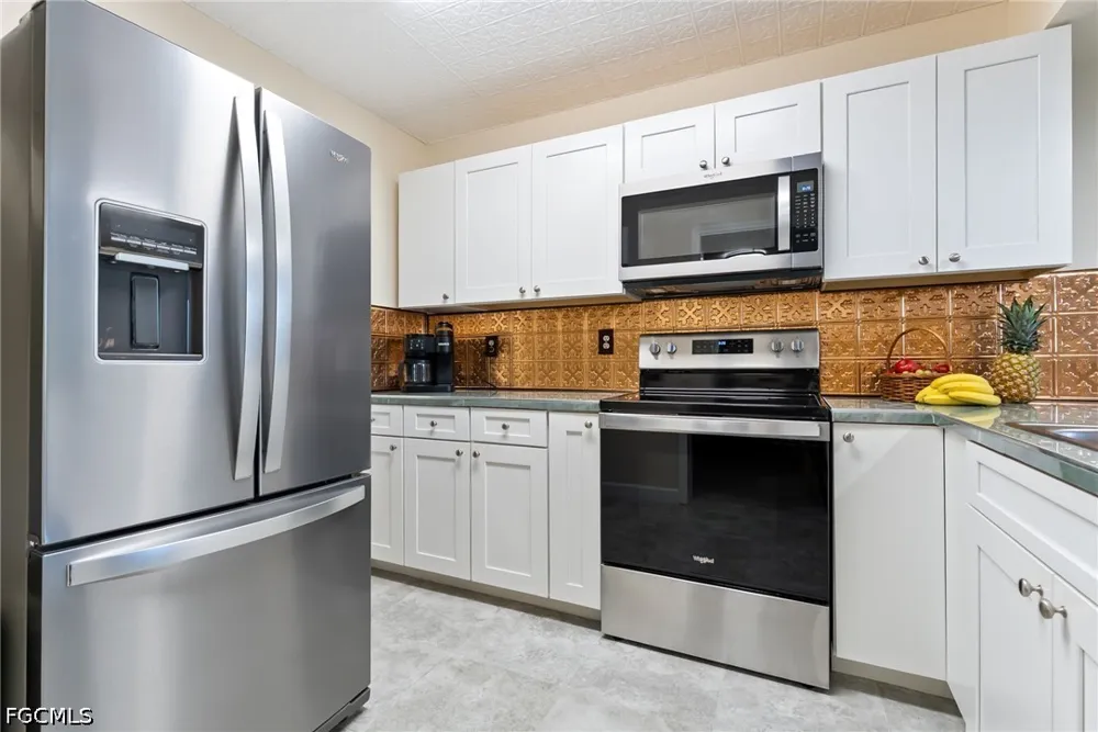 Key Drive #209 North Fort Myers, FL 33903