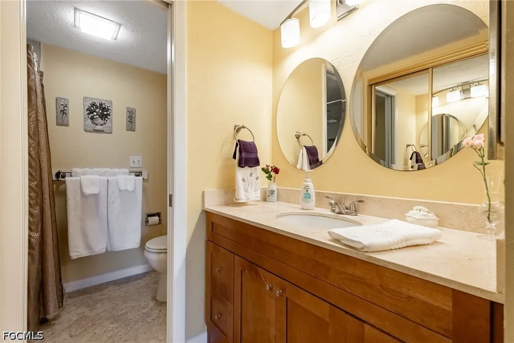 Key Drive #209 North Fort Myers, FL 33903