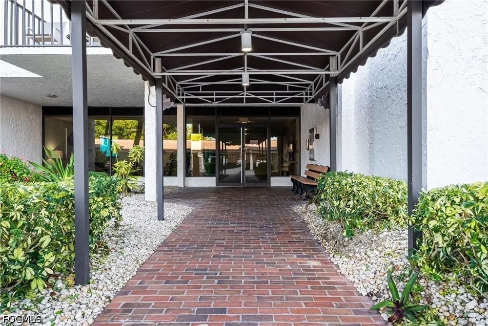 Key Drive #209 North Fort Myers, FL 33903