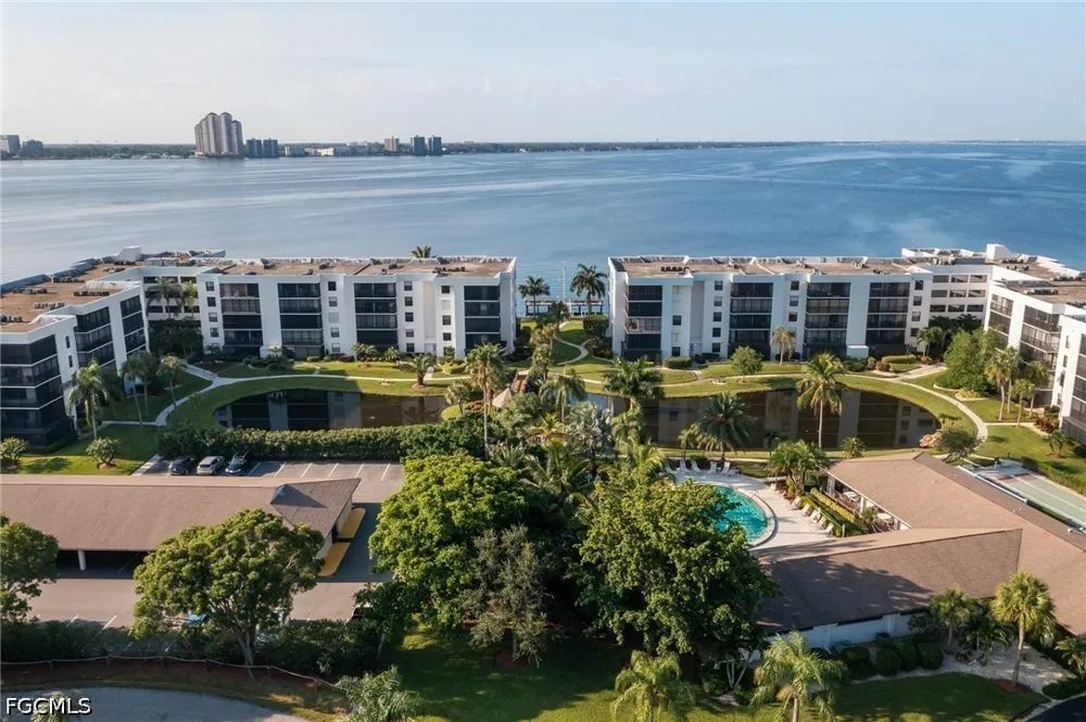 Key Drive #209 North Fort Myers, FL 33903