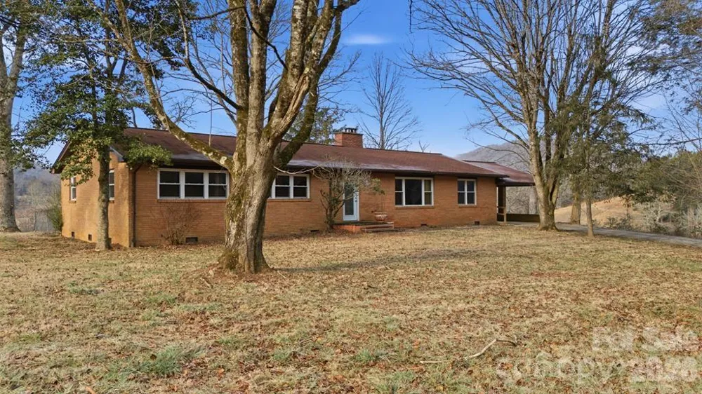 2977 HWY 64 Highway W Hayesville, NC 28904