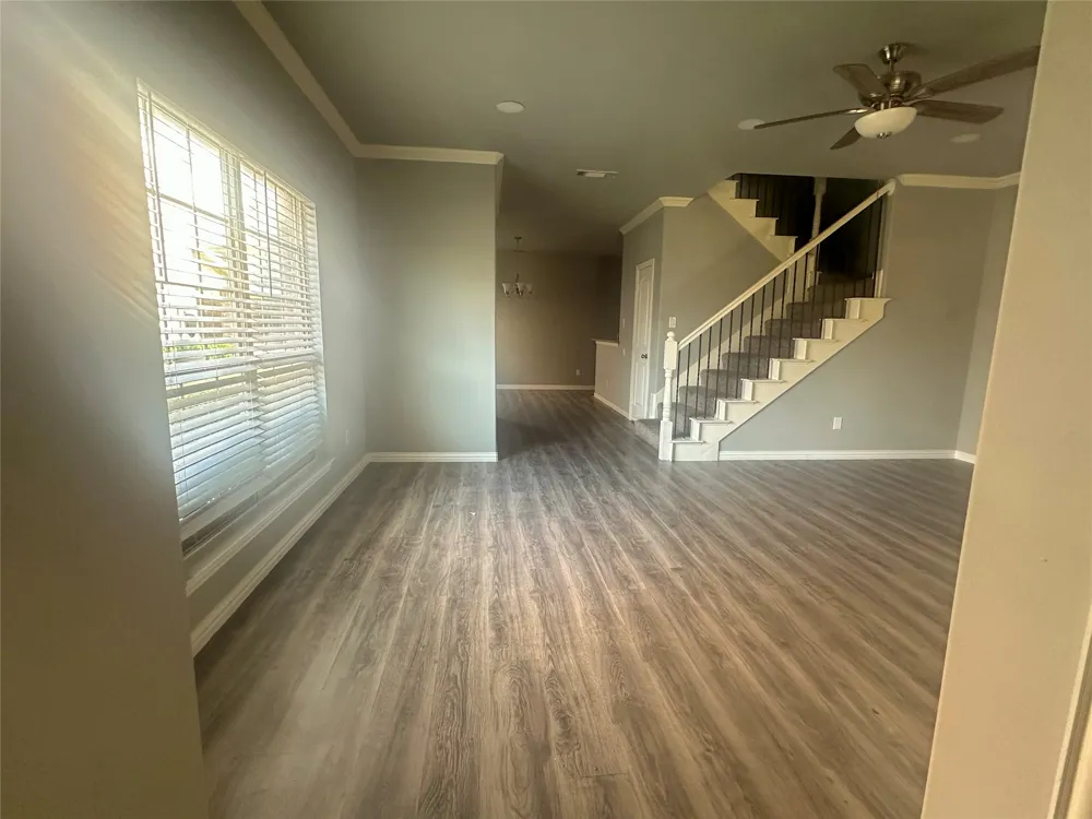 2349 Homewood Lane Grand Prairie, TX 75050