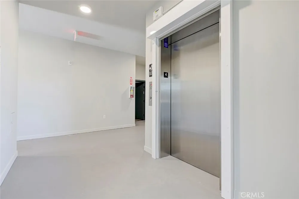 14810 Delano Street #406 Van Nuys, CA 91411