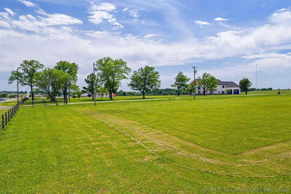 139172 State Highway 82 Tahlequah, OK 74464