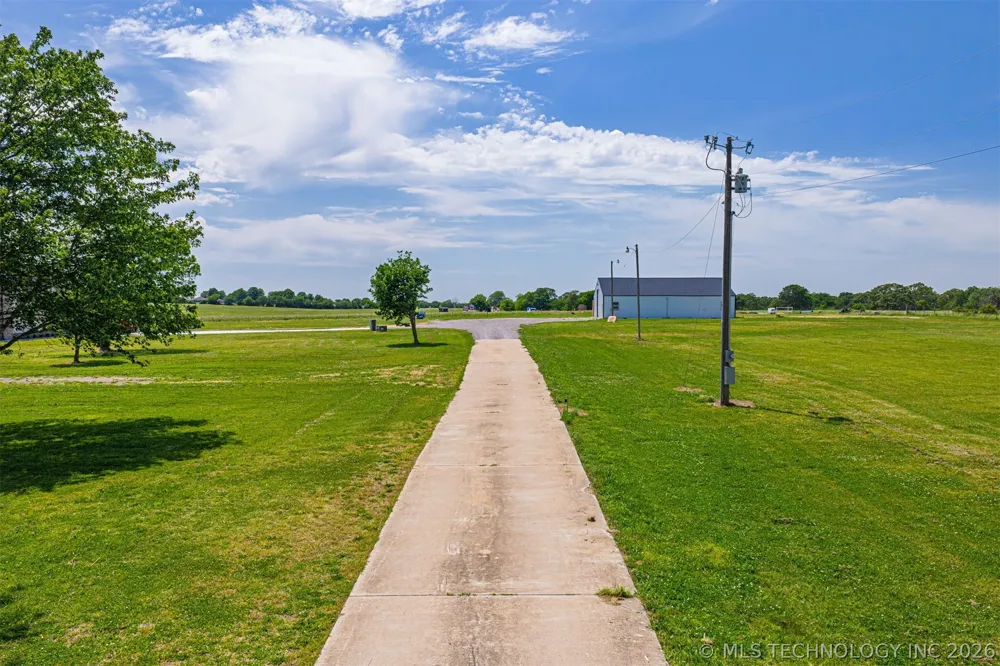 139172 State Highway 82 Tahlequah, OK 74464