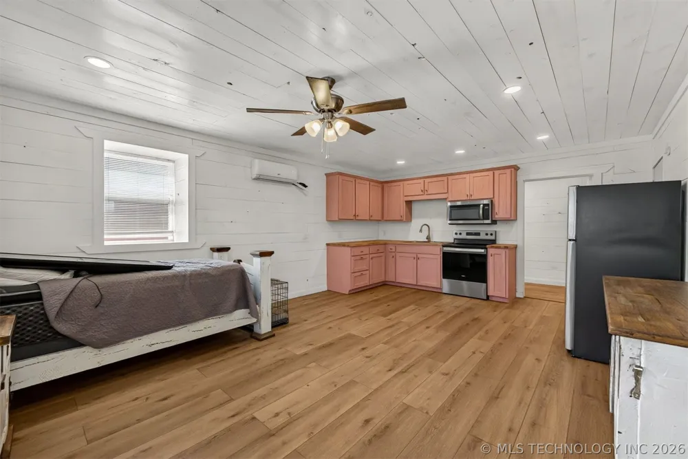 139172 State Highway 82 Tahlequah, OK 74464